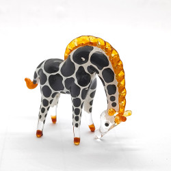 Giraffe Head Down SS